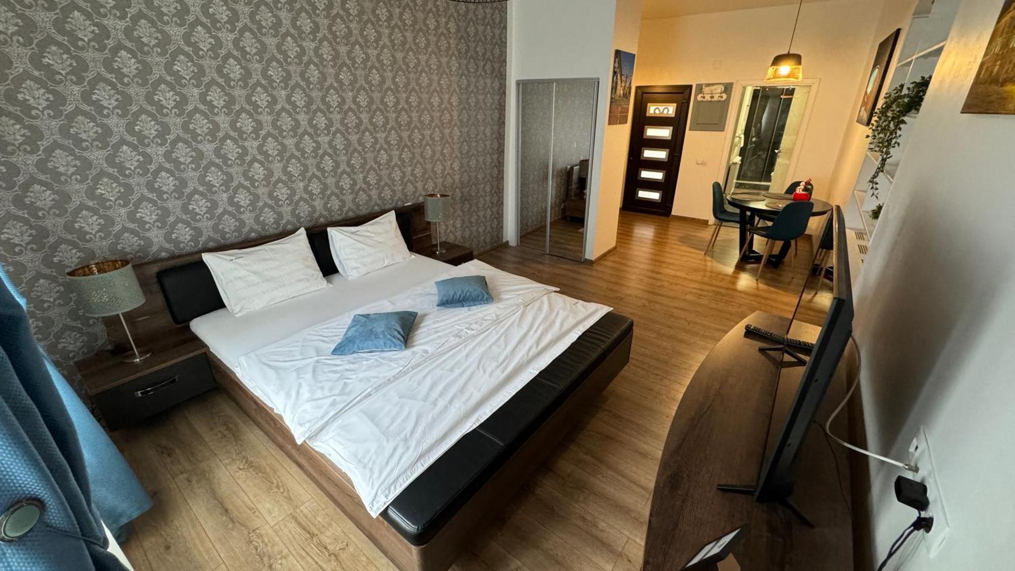 Dd Studio Deluxe Sibiu Luaran gambar